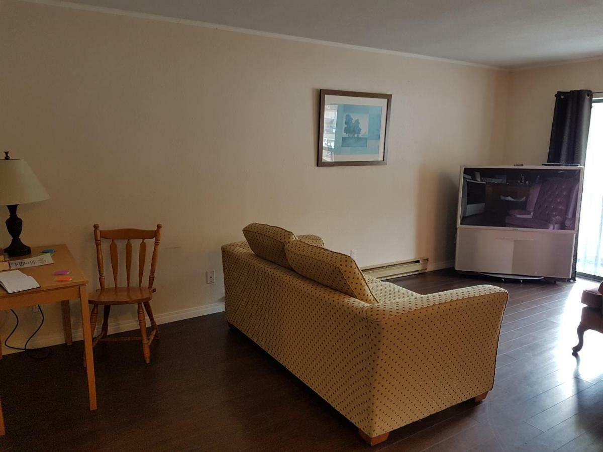 Indoor Comfort In An Outdoor Paradise Sleeps 4- 5 Min To Golf & Ski Lägenhet Kimberley Exteriör bild